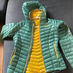Mountain Hardwear Ghost Whisperer ultra light womens HOOD
